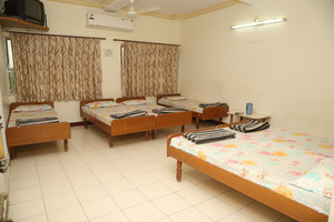 Best Hotel in Virpur Jalaram | Family Guest House - Chitrakut
